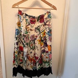Gucci silk knee length floral skirt